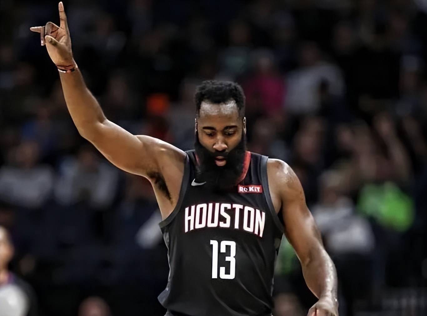 詹姆斯放弃得分上双记录，最后一传助攻八村垒绝杀，湖人险胜猛龙（舍弃两位数得分纪录，詹姆斯末秒妙传八村垒完成绝杀，湖人险胜猛龙）