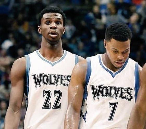 巴塞罗那主帅弗利克淡化了球队在西甲联赛榜首的领先优势（弗利克低调看待巴萨在西甲的榜首优势）