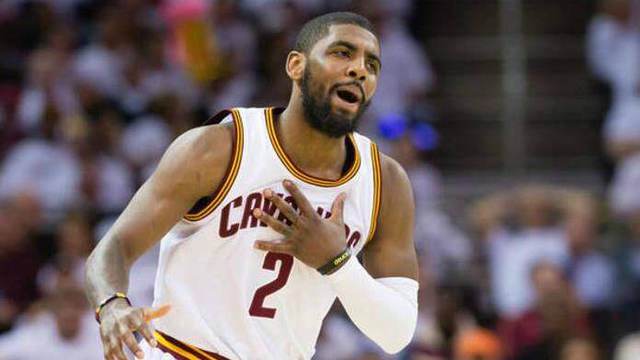 皇家马德里更衣室的紧张局势，意外缺席：“这真是个烂借口！”（皇马更衣室火药味升级，突发缺席引爆不满：“这借口太烂了！”）