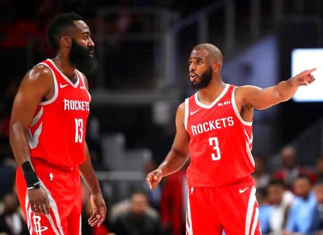 世体：霍安-加西亚因遭受撞击一瘸一拐，但能出战本轮欧冠（世体：霍安-加西亚遭撞击致跛行，仍将出战本轮欧冠）