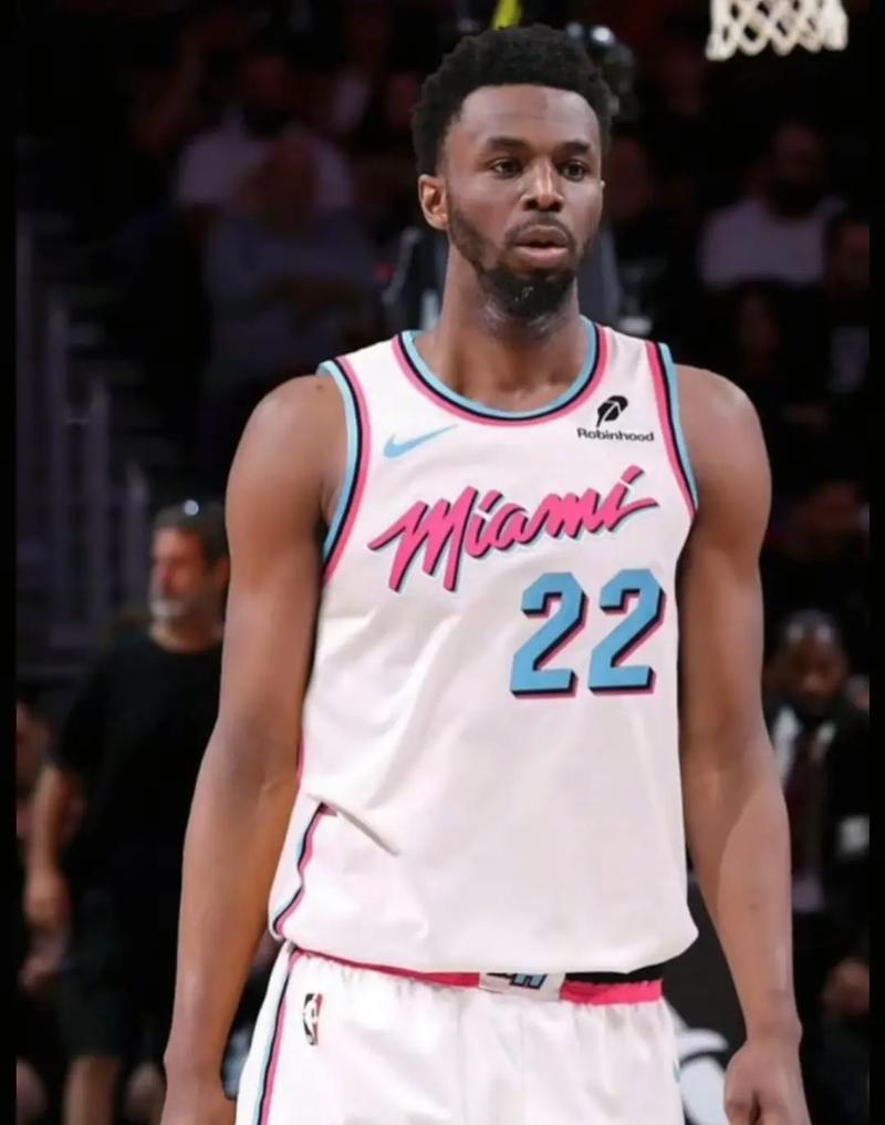 从此便是贝爵爷，英媒：贝克汉姆今日正式被授予爵士头衔（英媒：贝克汉姆今日正式获授爵士头衔，贝爵爷名副其实）