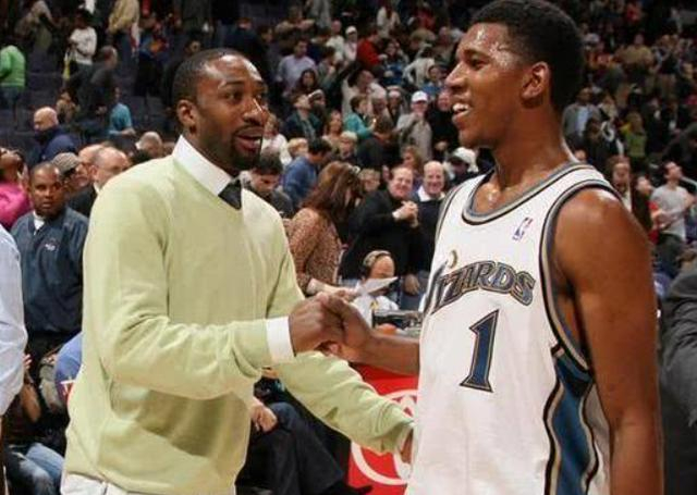 重磅！海港7将有望冲国足，后防线大清洗，杨希挤掉嫡系能成主力？（海港七将剑指国足，后防或迎大换血，杨希能否挤掉嫡系坐稳主力？）