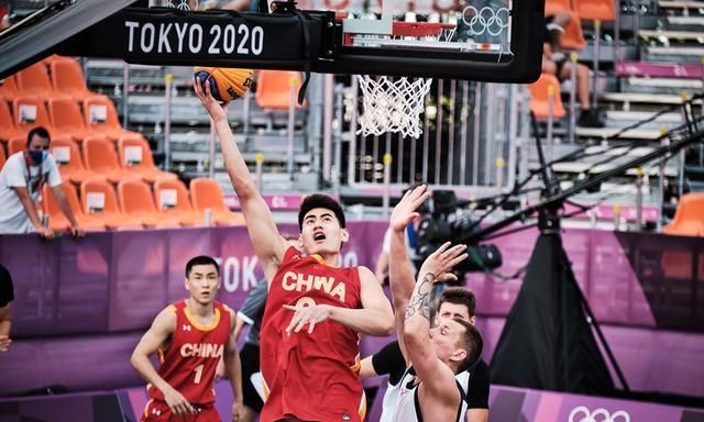 胡尔克谈转会传闻：媒体谈论的比我自己知道的还多（胡尔克回应转会传闻：媒体说得比我还多）