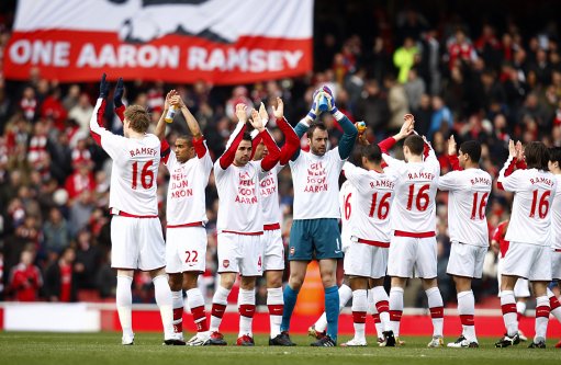 队报：大巴黎上诉成功，卢卡斯肘击染红禁赛减至两场（队报：巴黎申诉得手，卢卡斯肘击红牌停赛降至两场）