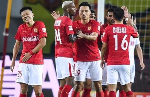 麦克丹尼尔斯第三节5中5轰12分，带领森林狼迫近比分（麦克丹尼尔斯第三节5投全中砍12分，助森林狼缩小差距）