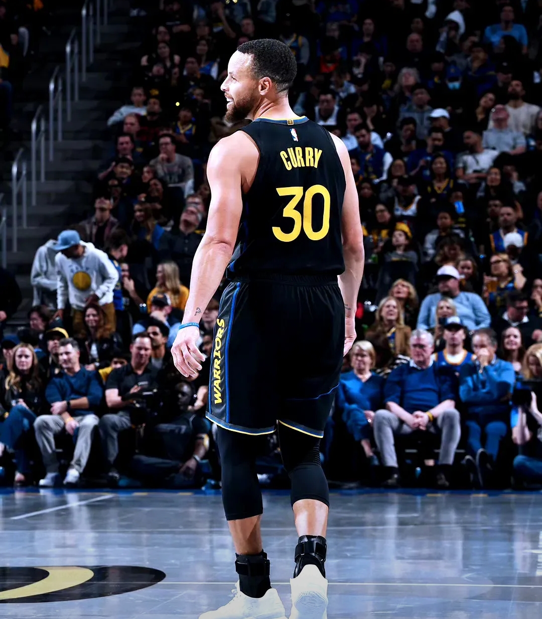 TA：桑切斯最近在逐渐进步，他已成为英超最可靠的门将之一（TA：桑切斯状态稳步上扬，现已跻身英超最可靠门将之列）