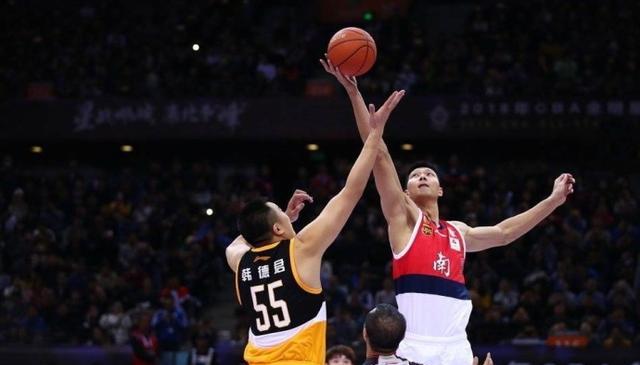 巴萨3-1力克马竞，胜利背后却难掩隐忧！你的看法是什么？（巴萨3-1击败马竞，胜利之下暗藏隐忧，你怎么看？）