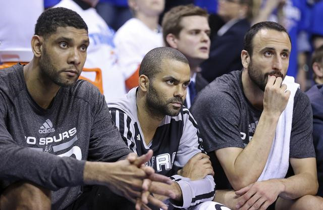 媒体人热议中足联颁奖：中超最佳教练怎能参考足协杯成绩？（中足联颁奖引媒体热议：评中超最佳教练缘何参考足协杯战绩？）