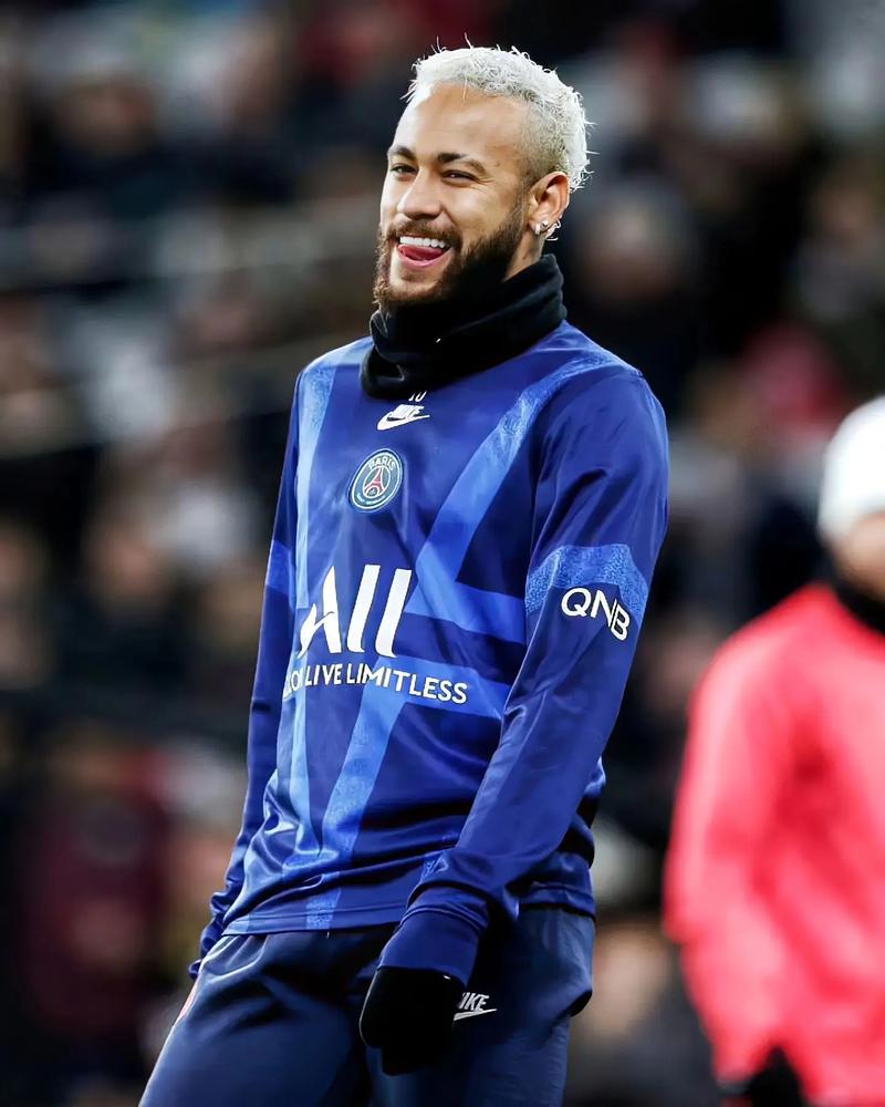 没得分正负值+17最高！瓦塞尔半场5中0仅拿1板1助（瓦塞尔半场5投0中仅1板1助，零分却以+17正负值全场第一）