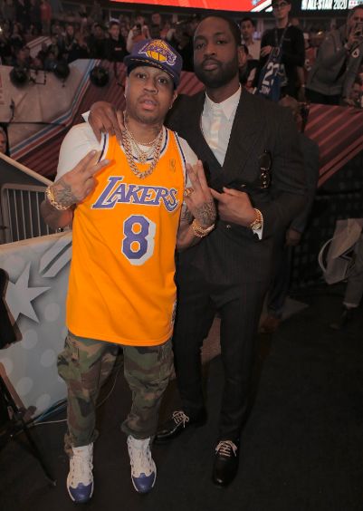 开场16分钟35秒，巴萨遭遇欧冠单场比赛最快的两个丢球（16分35秒内连丢两球，巴萨创欧冠单场最快丢球纪录）